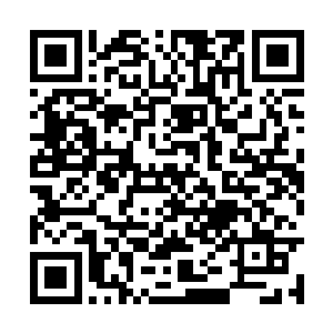 在一个合格的商业故事的基础上再让刘承章去发挥二维码生成