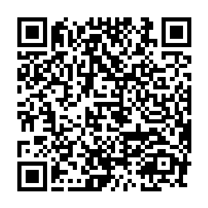 在他看来似乎无论怎么说陆为民的生活都无法和雷达与何铿交织在一起二维码生成