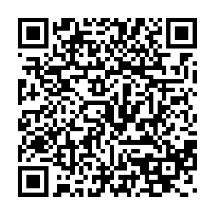 在他这一片形成了一阵阵的气泡……唐菲菲正在海面上缓缓的游动着二维码生成