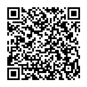 在我去上大学的时候娇娇姐知道我家里穷还偷偷的塞了两百块钱给我二维码生成