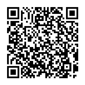 在签筒前跪拜祷告了小半个时辰才开始转动……然后竟再次抽中了签王二维码生成