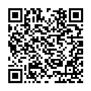 在走出办公室的时候还顺便把办公室的门给关上了二维码生成