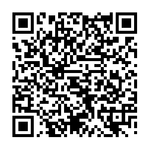 在逍遥神戒中龙傲天就算是使用最大程度的攻击也不会产生一丝丝的空间裂缝二维码生成