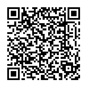 坐在位置上忍痛回味方才夜染的一字一句和君墨皇强大的实力与威压二维码生成