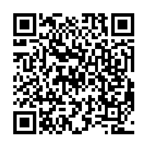 墨小宝幽怨的望了一眼软榻上抱在一起相亲相爱的弟妹二维码生成