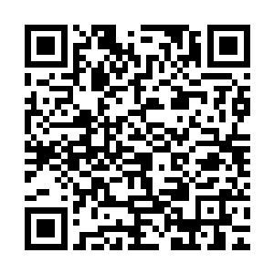 天道的手指从琉璃饱满的柔软之上轻轻的滑到了乳沟所在的位置二维码生成
