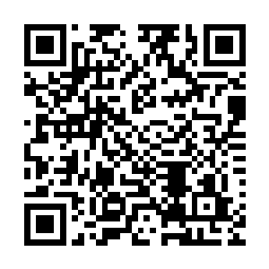 她现在终于明白了荣光为什么一定要坚持在这里多住一段时间二维码生成