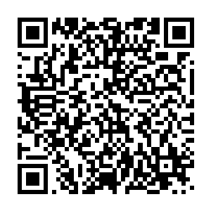 如果刚才拜伦和罗伊直接选择攻击罗兰和埃文这种围魏救赵的计策二维码生成