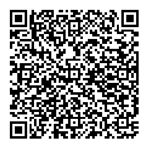 如果放在平时五辆悍马车也许挺显眼但在几百辆车的洪流中根本算不了什么就像是一滴水落在海洋里迅速就消失无踪了二维码生成