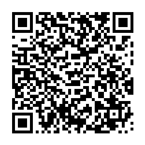 媒体也都会捕风捉影――他们为婚礼之后的招待会约定了餐饮公司的第二天二维码生成