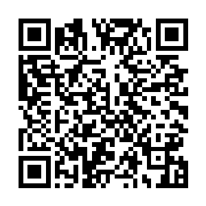 学生们没有想到这一次的笔试居然是老师和他们一起参加二维码生成