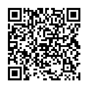 守在街口的记者们都纷纷用相机记录下了这一时刻二维码生成