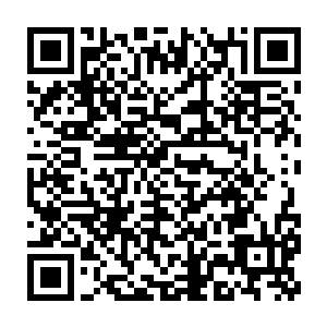 安妮斯顿占据的新闻版面就被华夏国一个超级巨星药加薪给取代了二维码生成