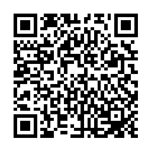 定然会发现这座小巧的神殿就是缩小了无数倍的八荒神殿二维码生成