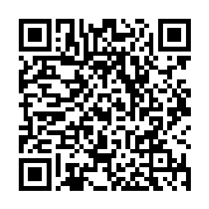 对于这周围的异状龙奥i谈自然早就在第一时间感觉出来了二维码生成