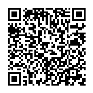 对面牛高马大的修仙者再次将旋转轰击炮粗壮的枪管对准了琉璃小小的脑袋二维码生成