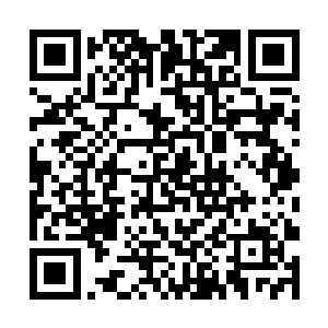 封不觉根据它们插在木柜里时的上下位置将其排列好二维码生成