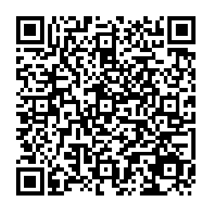 小心翼翼的用各地账户购买很多巴克他们在东欧时候根本搞不到的北约高级军备品二维码生成