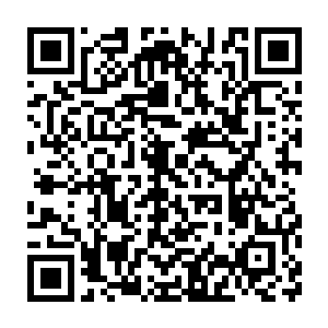 尤其想到刚刚我揉捏他的脸的时候――虽然并不是什么逾矩的举动二维码生成