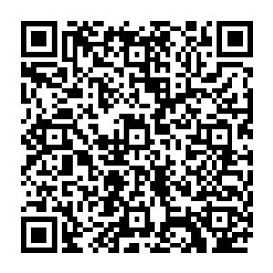 尤其是那暗中瞄准了他们的狙击枪也是立即转移了方位了……这意思自然也是很明显的二维码生成