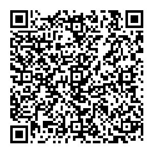 就在他飞遁之间 那镇之意而出的大武生女忽然伸出了双手 对虚空一抓 顿时荡漾出硕大的波浪 似乎虚空都在这一刻开始了扭曲二维码生成