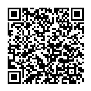 就在隔壁男士用品店买了一只电动剃须刀和剪刀……价格很贵的那种二维码生成