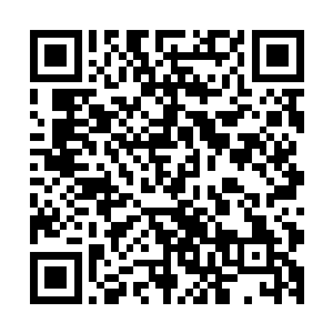 就是这样贝海还是被自己的房产经济人塞琳娜的电话给炒醒的二维码生成
