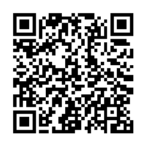 就朝着城中不引人注目的某段城墙下的一片毒雾飞了过去二维码生成