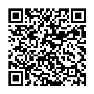 就真的是让李谦在圈内红透了――连续操刀几张专辑二维码生成