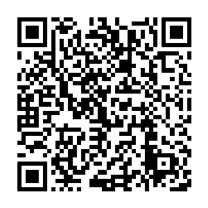 就连施魏因斯泰格这样的人都忍不住的一副很享受的样子喝了一口咖啡二维码生成