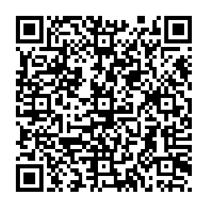 并且立刻吩咐秘书赶紧拟出几篇林烽同学在清北大学体育部的挖掘和培养之下刻苦训练二维码生成