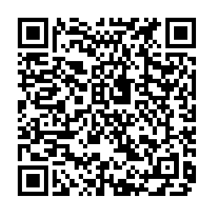 廖辽跟李谦简单介绍了一下她最近半年跟约翰・戴斯和玛格丽・提利尔的交往二维码生成