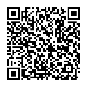开始在星球的磁极位置建立起一座难以想象的宏伟的金字塔的建筑二维码生成