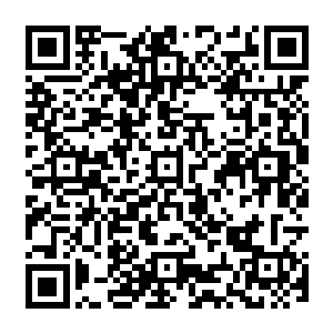 张东城开始写写画画的向汉斯・季默讲述电影中的每一段镜头都需要什么样子的音乐效果二维码生成