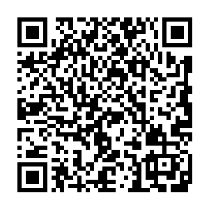 当允心殿那边出事时他立即在一群大臣和侍卫的保护下离开了皇宫二维码生成