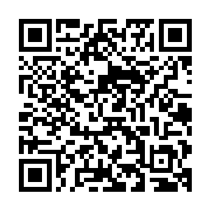 当即将与杨开之前谈的种种条件和遇到的阻拦小声地说了出来二维码生成