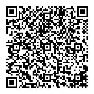 当雕像表面的石质完全消失之后 两尊巍峨的战将顿时出现在众人眼前 这两尊有些相似 一身紫色战甲 英姿飚爽 霸气十足二维码生成