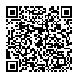 很一种想要用一捆三百张的厚厚的海报全部砸到江少游脑袋上去的冲动二维码生成