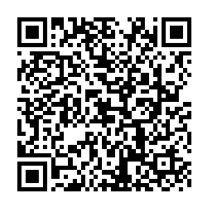 很仔细地看完了段无痕拿来的那段关于宇文炫出席记者招待会的短视频二维码生成