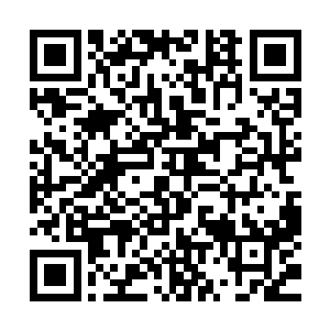 很快的医疗箱就被帝寒找到了帝寒拿着手里的药酒回到了房间二维码生成