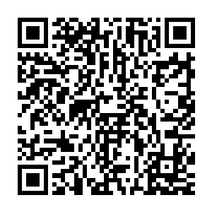 德格斯特匆匆的按照格拉顿先生在邮件里吩咐的做完了所有的事情二维码生成