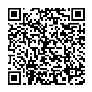 怡茱双眼噙着的泪水再也不受控制的扑簌簌掉落…她已经离不开他了二维码生成