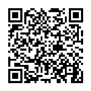 总是喜欢这样在公众场合有意无意地表示和自己的亲密二维码生成