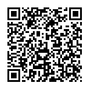 总是搞些小动作占占自己的便宜或者是倒在自己的身上呼呼睡大觉二维码生成