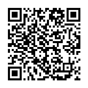 恭恭敬敬的递给秦林――箭壶是被绛州卫士兵作为证据二维码生成