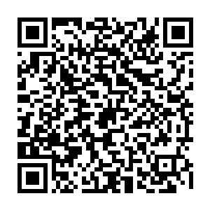 我们丁卡人会在自己身上画一些图案或在身上刺刻一些只有他们才懂的花纹二维码生成