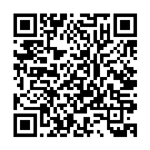我想他们的抬头一定是事先设定的……我的意思是说提前录影二维码生成
