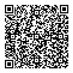 我的目光聚焦在荆州王身上在他的神通倾泄而来的瞬间周身缠绕着的火焰轰然幻化成无数柄血色的利剑疯狂地激射出去二维码生成