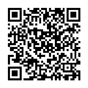 我的计划是由你和我出面先和他们带队的头领谈一谈二维码生成