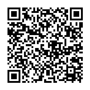 我第一次看见一个母亲在自己儿子的办公室还有车里安满了窃听器的二维码生成